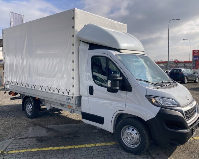 Peugeot boxer s hydraulickou plošinou